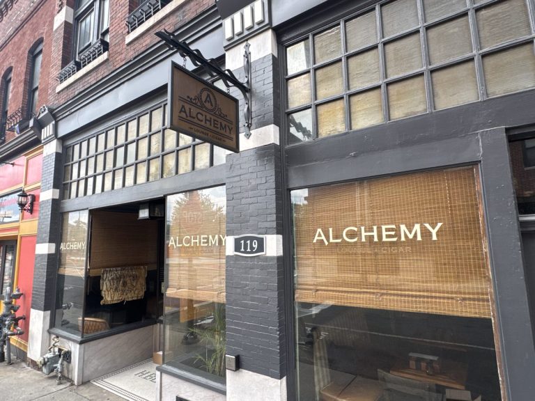 alchemy lounge and cigar findit 768x576