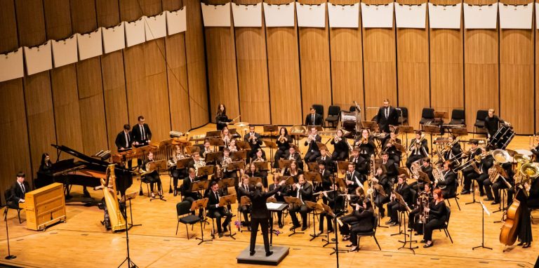 AA6I1350 scaled e1710856205680 2048x1018 1 768x382